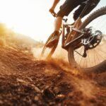 Bicicleta de montaña Dirt de doble suspensión: Las ventajas de una tracción superior en terrenos irregulares